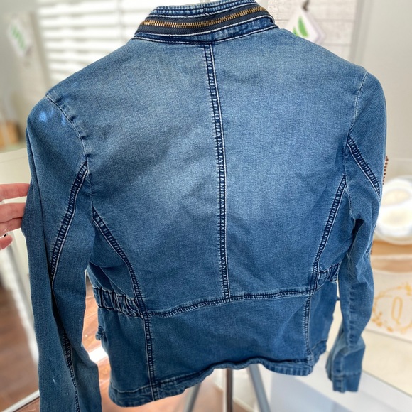 Denim jacket - Picture 2 of 3